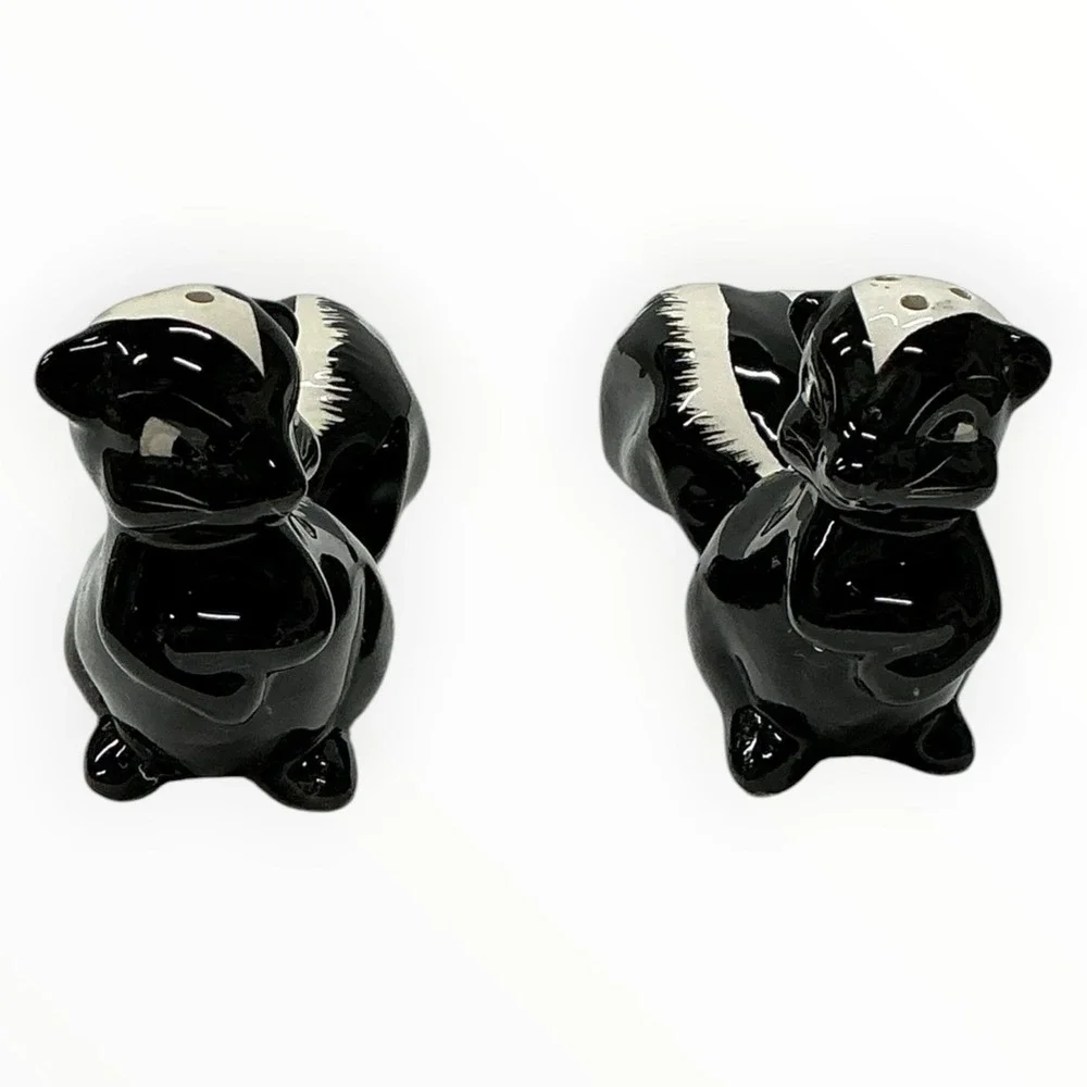 Vintage Relco Creation‎ Anthropomorphic Skunk Salt Pepper Shakers MCM Japan Tags